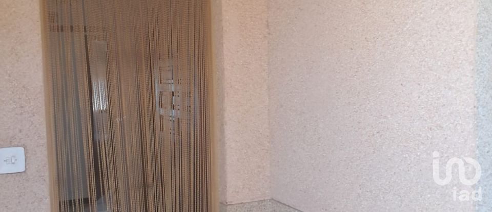 House 4 bedrooms of 140 m² in Purias (30813)