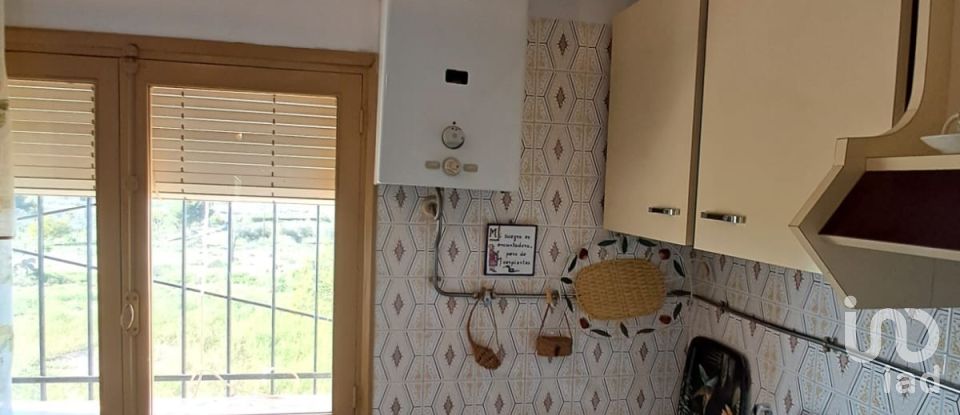 House 4 bedrooms of 140 m² in Purias (30813)