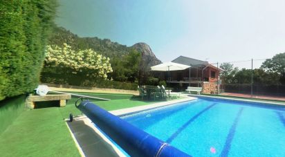 Apartment in house 6 bedrooms of 272 m² in La Cabrera (28751)