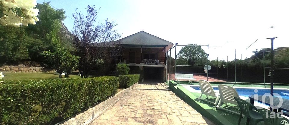 Apartment in house  6 bedrooms of 272 m² in La Cabrera (28751)