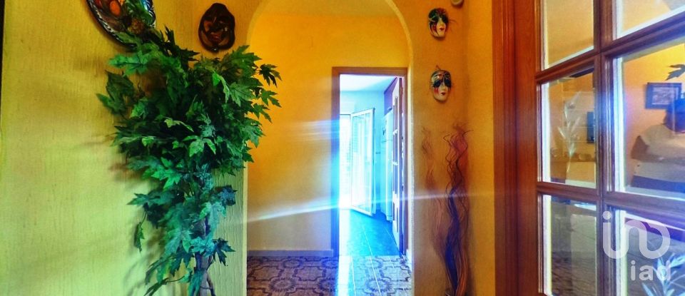 Apartment in house  6 bedrooms of 272 m² in La Cabrera (28751)