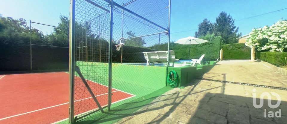 Apartment in house  6 bedrooms of 272 m² in La Cabrera (28751)