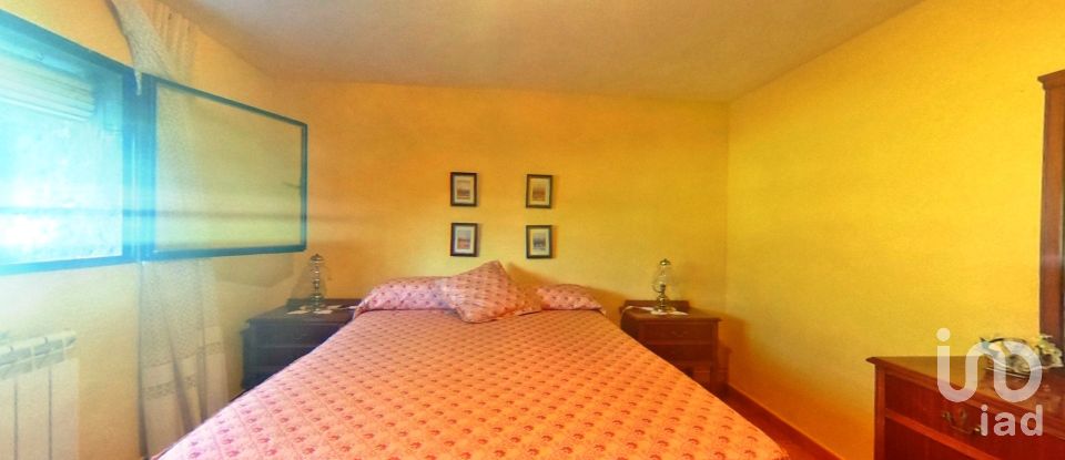 Apartment in house  6 bedrooms of 272 m² in La Cabrera (28751)