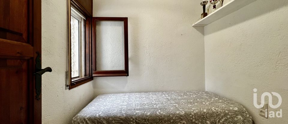 Apartment in house  4 bedrooms of 117 m² in Canyamars (08318)