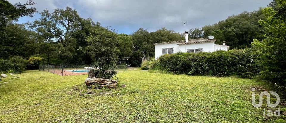 Apartment in house  4 bedrooms of 117 m² in Canyamars (08318)