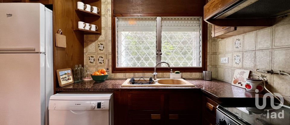 Apartment in house  4 bedrooms of 117 m² in Canyamars (08318)