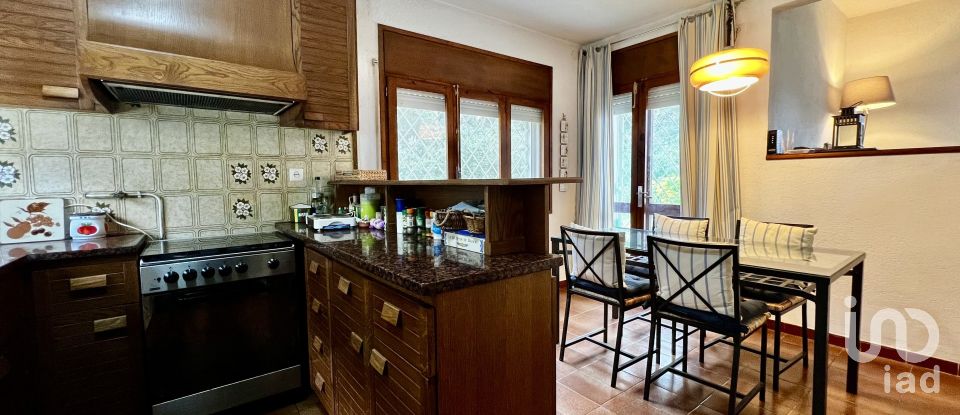 Apartment in house  4 bedrooms of 117 m² in Canyamars (08318)