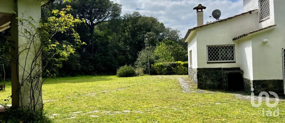 Apartment in house  4 bedrooms of 117 m² in Canyamars (08318)