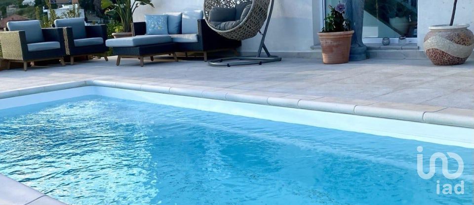 Casa 2 habitacions de 124 m² a Alella (08328)