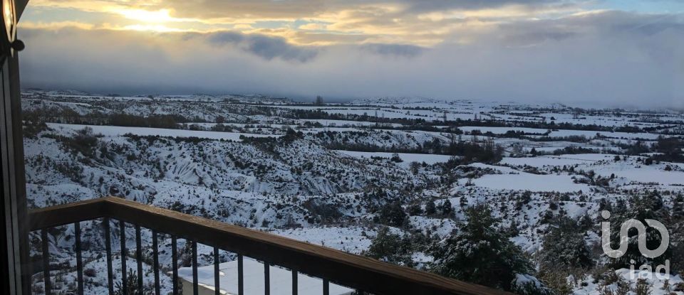 Cottage 5 bedrooms of 176 m² in Jaca (22700)