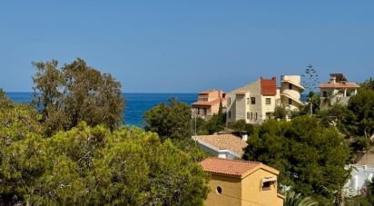 Casa 4 habitaciones de 204 m² en El Campello (03560)