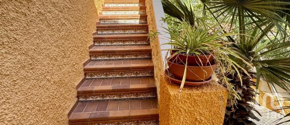 Casa 4 habitacions de 204 m² a El Campello (03560)