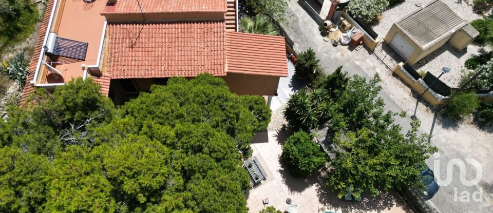 Casa 4 habitacions de 204 m² a El Campello (03560)