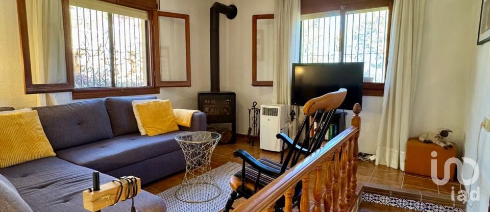 Casa 4 habitacions de 204 m² a El Campello (03560)