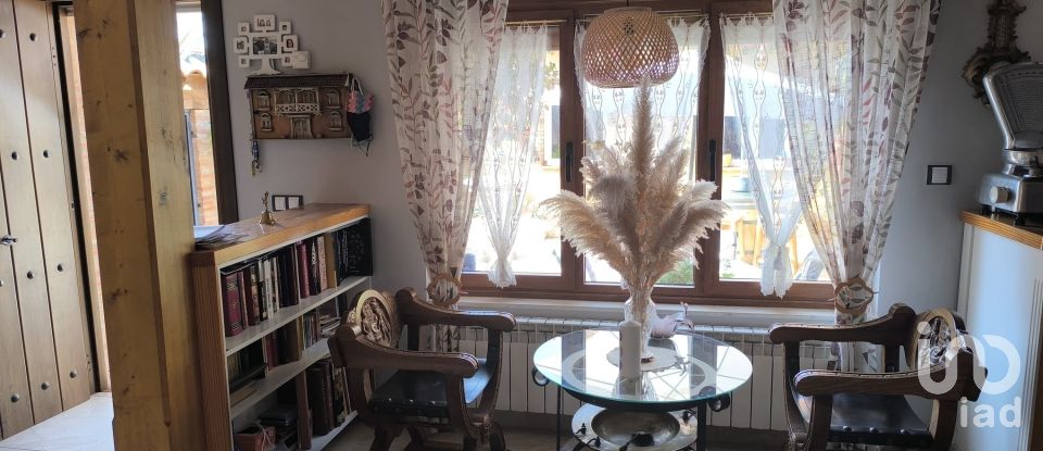 House 3 bedrooms of 148 m² in Villamarco (24345)