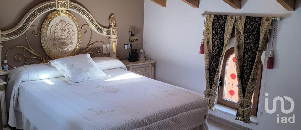 House 3 bedrooms of 148 m² in Villamarco (24345)