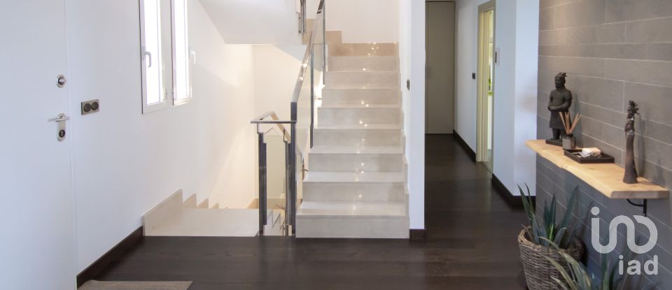 Châlet 4 chambres de 258 m² à Alzira (46600)