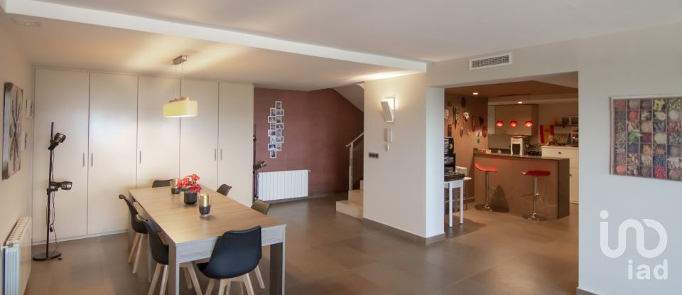 Châlet 4 chambres de 258 m² à Alzira (46600)