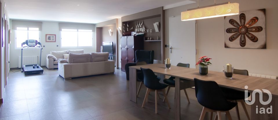 Châlet 4 chambres de 258 m² à Alzira (46600)