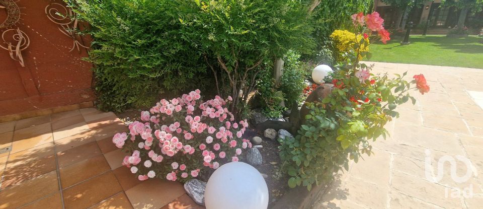 Chalet 6 habitaciones de 400 m² en Balaguer (25600)