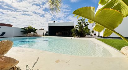 Chalet 5 habitaciones de 280 m² en Urbanización Valle del Sol (03110)