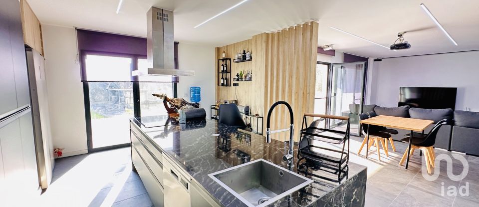 Cottage 5 bedrooms of 280 m² in Urbanización Valle del Sol (03110)