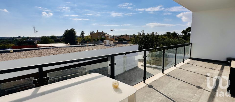 Cottage 5 bedrooms of 280 m² in Urbanización Valle del Sol (03110)