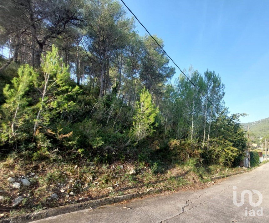 Building plot of 864 m² in Canyelles (08811)