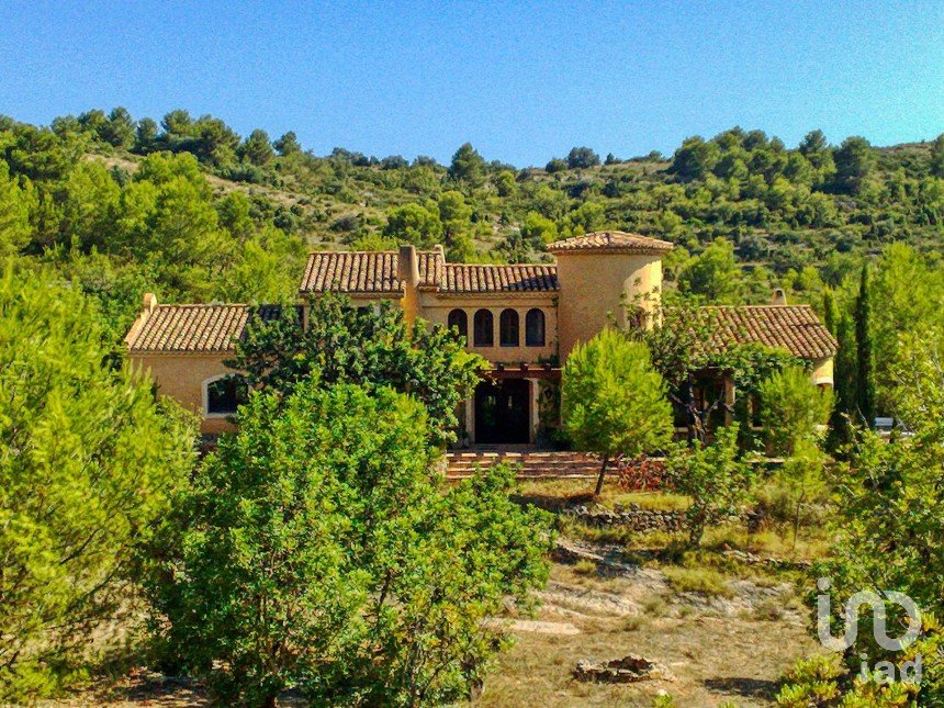 Demeure 3 chambres de 519 m² à Borriol (12190)