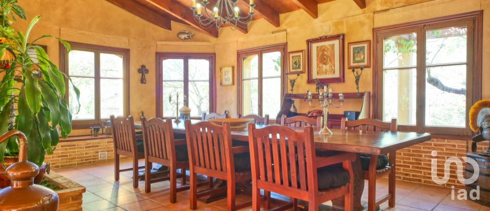 Demeure 3 chambres de 519 m² à Borriol (12190)