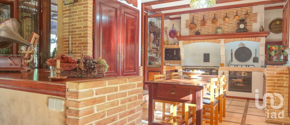 Demeure 3 chambres de 519 m² à Borriol (12190)