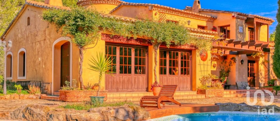 Demeure 3 chambres de 519 m² à Borriol (12190)