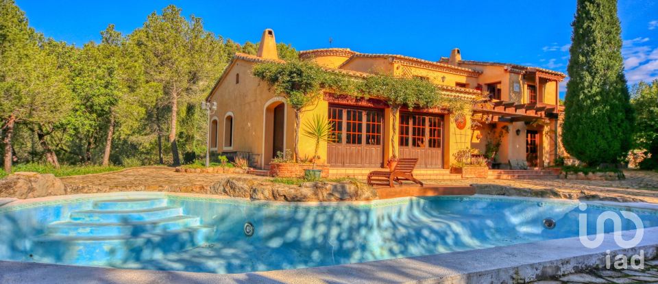Demeure 3 chambres de 519 m² à Borriol (12190)