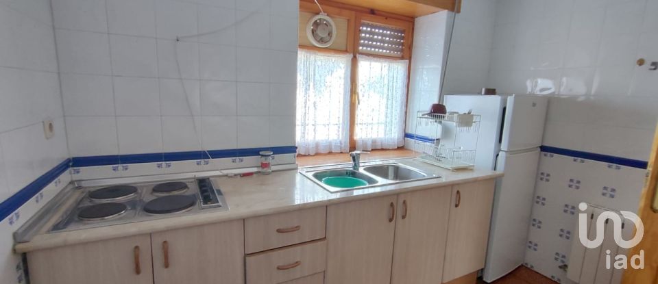 Casa rural 3 habitaciones de 584 m² en Soto de la Vega (24768)