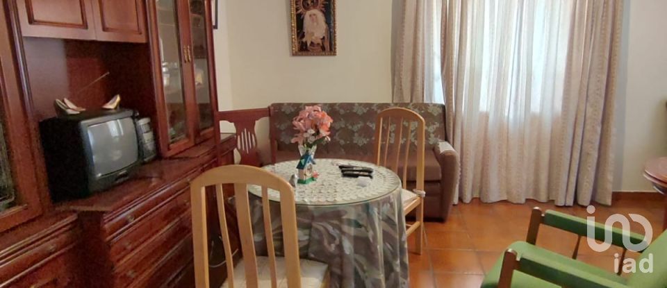 Casa rural 3 habitaciones de 584 m² en Soto de la Vega (24768)