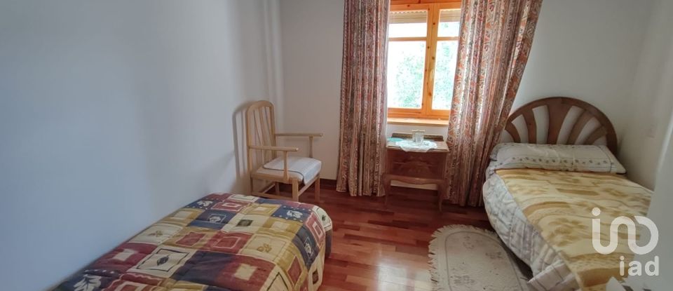 Casa rural 3 habitaciones de 584 m² en Soto de la Vega (24768)