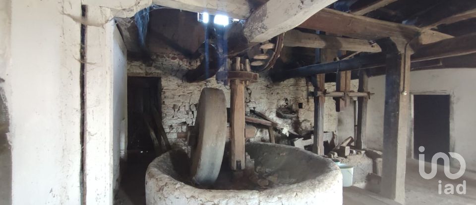 Casa rural 3 habitaciones de 584 m² en Soto de la Vega (24768)