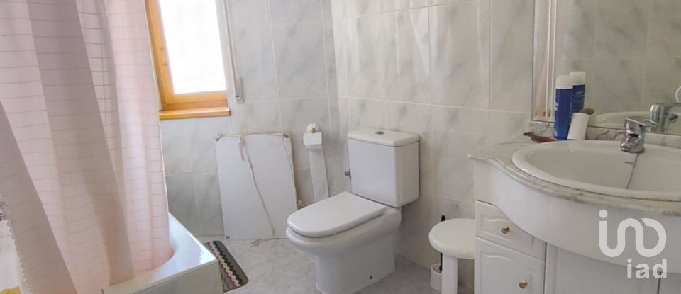 Casa rural 3 habitaciones de 584 m² en Soto de la Vega (24768)