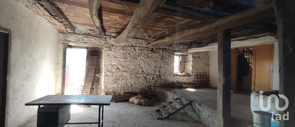 Casa rural 3 habitaciones de 584 m² en Soto de la Vega (24768)