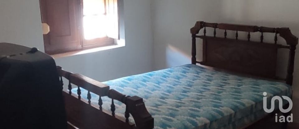 Casa de pueblo 3 habitaciones de 356 m² en San Justo de la Vega (24710)