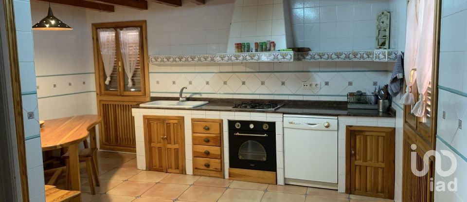 Casa 5 habitacions de 470 m² a Velliza (47131)