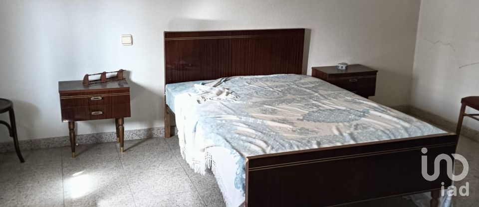 Casa de pueblo 4 habitaciones de 111 m² en Jimenez de Jamuz (24767)