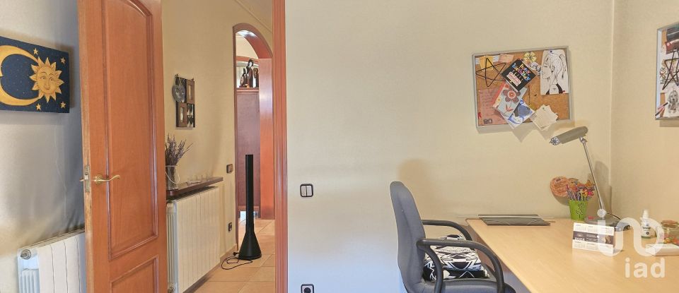 Casa 5 habitacions de 195 m² a Sabadell (08202)