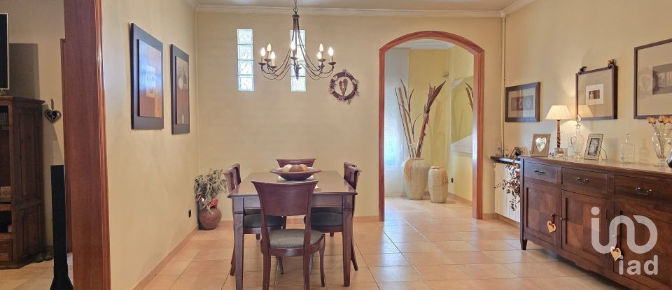 Casa 5 habitacions de 195 m² a Sabadell (08202)