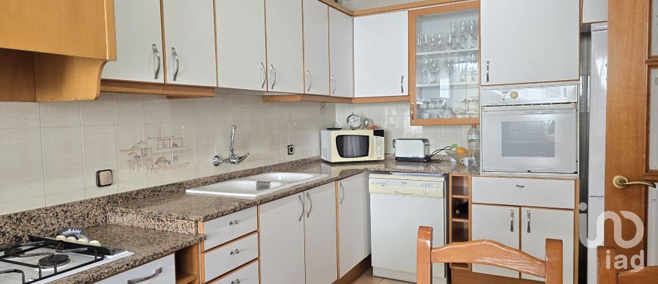 Casa 5 habitacions de 195 m² a Sabadell (08202)