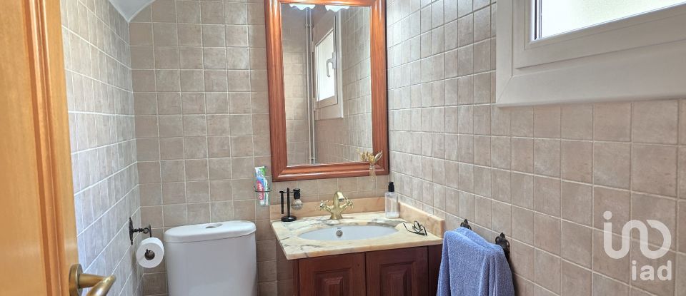 Casa 5 habitacions de 195 m² a Sabadell (08202)