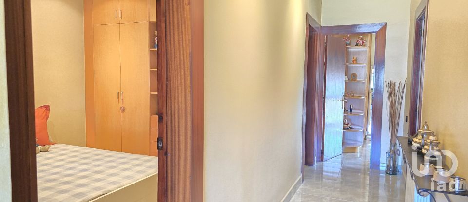 Casa 5 habitacions de 195 m² a Sabadell (08202)