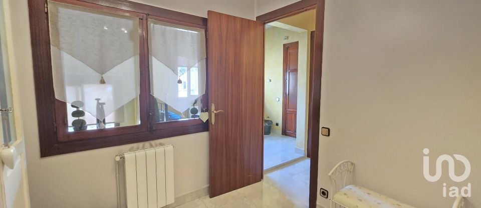 Casa 5 habitacions de 195 m² a Sabadell (08202)