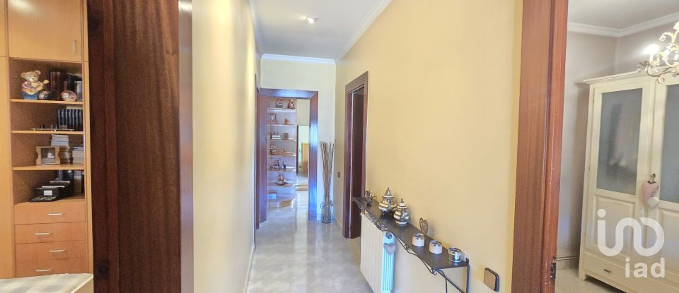 Casa 5 habitacions de 195 m² a Sabadell (08202)