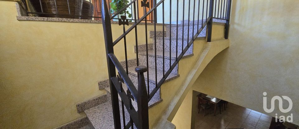 Casa 5 habitacions de 195 m² a Sabadell (08202)